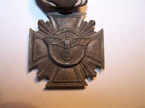 Gold Police Service Medal and NSDAP Long Service Medal: Authentic pieces? Where to find ribbons?