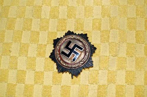 Deutsches Kreuz/German gold cross info wanted....