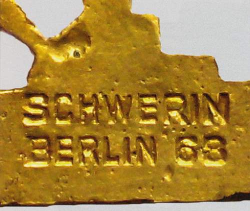 Need Help with ubootkriegsabzeichen Schwerin Berlin 68