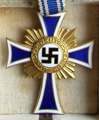 Mutterkreuz in gold - REAL or FAKE?