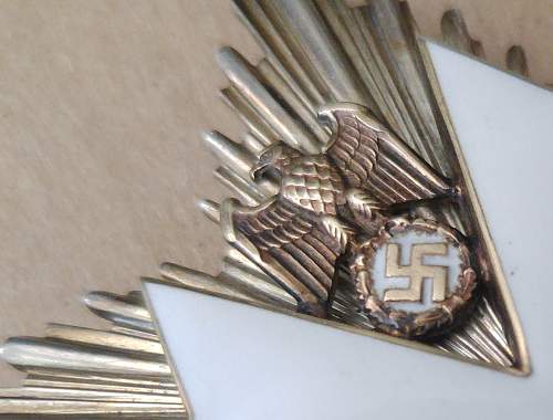 Need opinions on this Grosskreuz des Deutschen Adlerordens ohne Schwerter
