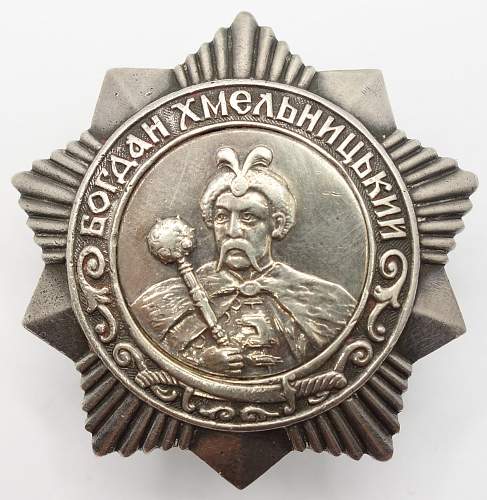 Order of Bogdan Khmelnitsky III awarded to Guards Senior Lieutenant