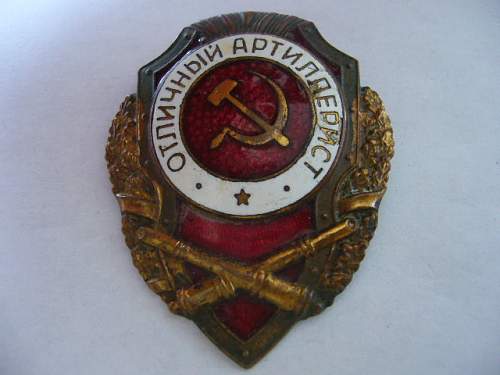 Soviet 'Excellent' badges, Question