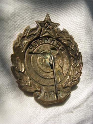 Russian Marksman badge rare or copy ?