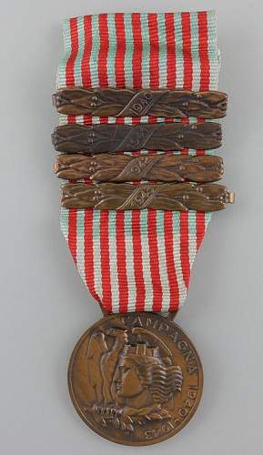 WW1/WW2 U.S. Ribbon  with Stars ?