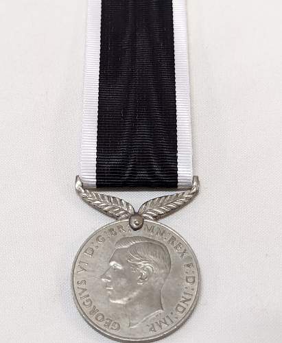 Is this a WW2 period New Zealand War Service medal?