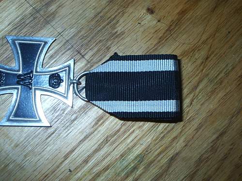 WW1 Iron Cross real ribbon?