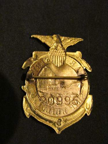 WW 1 WW 2 ??? Ship building pin