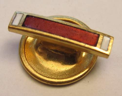 US medal beveled edge lapel pins WW2 or Korea?