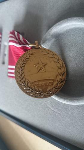 Small group of 4 US medals