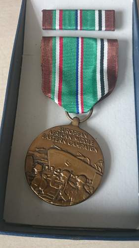 Small group of 4 US medals