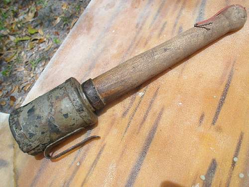 WW1 smoke grenade perhaps? Need help-