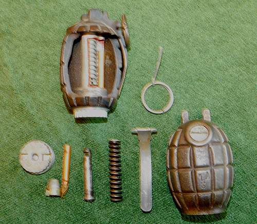 Cutaway instructional Mills Grenade
