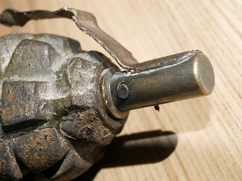 Pics Russian F1 War Time Grenade?? Possible French F1??