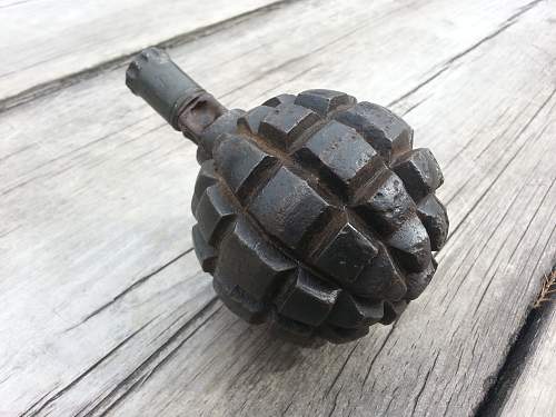 Rare WW1 German 1913 Kugel model grenade and carrier!