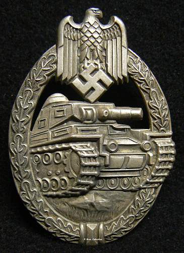 Panzerkampfabzeichen in Silber, Unknown Maker, Scooped Flatback.