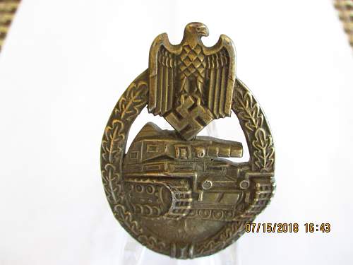 Panzerkampfabzeichen no maker mark bronze?
