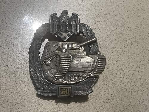 Assistance with &quot;50&quot; Panzerkampfabzeichen Badge