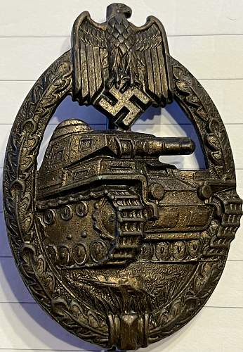 Panzerkampfabzeichen in Bronze Zinc Juncker