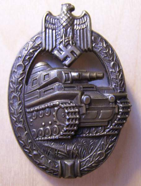 Panzerkampfabzeichen in Bronze by AS