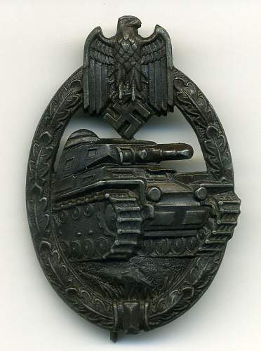 Panzerkampfabzeichen in Bronze by C.E.Juncker, Berlin.