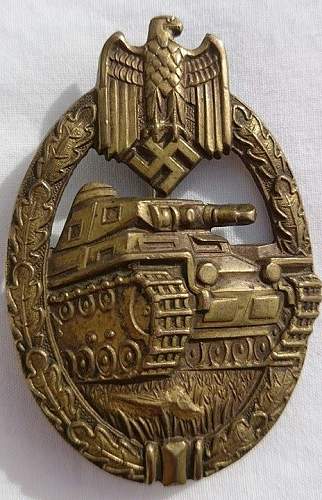 Bronze hollowback Panzerkampfabzeichen by Karl Wurster. &quot;Organised grass&quot;