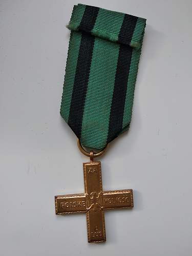 Krzy&#380; Partyzancki (partisan cross), real or not?