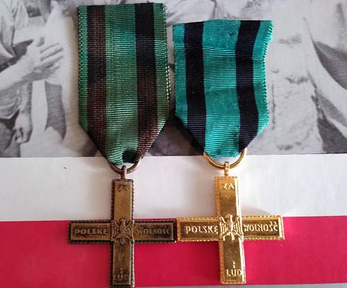 Krzy&#380; Partyzancki (partisan cross), real or not?