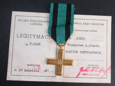 Krzy&#380; Partyzancki (partisan cross), real or not?