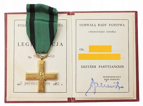 Krzy&#380; Partyzancki (partisan cross), real or not?