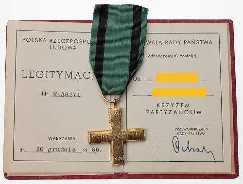 Krzy&#380; Partyzancki (partisan cross), real or not?