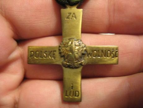 Krzy&#380; Partyzancki (partisan cross), real or not?