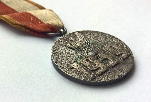 Medal Za udzia&#322; w wojnie obronnej 1939 (Medal for the War of 1939) with document &amp; miniature