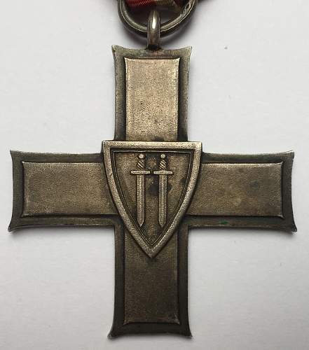 Cross of Grunwald - Advice on Authenticity needed please!!