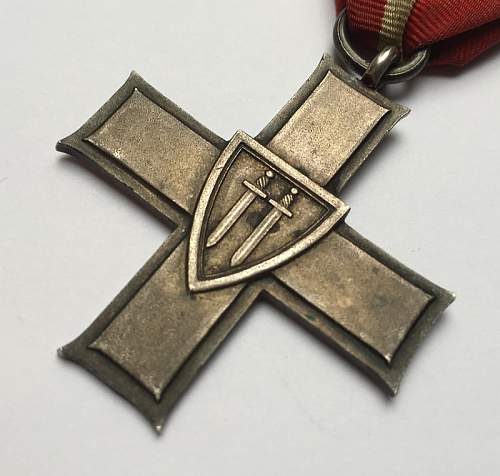 Cross of Grunwald - Advice on Authenticity needed please!!