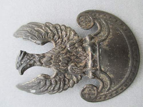 Polish cap eagles -Second Republic or People's Army?