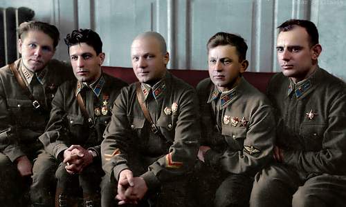 Outstanding colorized photos Soviet service men and women in WWII. Flickr by Olga...