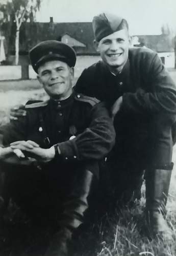 Any photos of a Soviet soldier wearing a medal during combat?