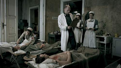 What's wrong doctor? Pictures of German doctors, paramedics, nurses and hospitals.