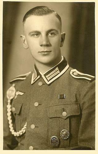 Some portraits of soldiers with Schützenschnur and other things