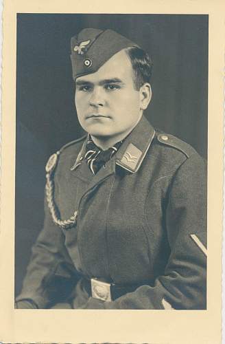 Some portraits of soldiers with Schützenschnur and other things