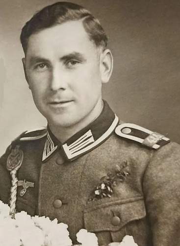 Some portraits of soldiers with Schützenschnur and other things