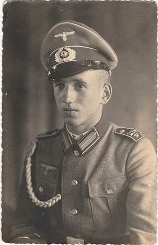 Some portraits of soldiers with Schützenschnur and other things