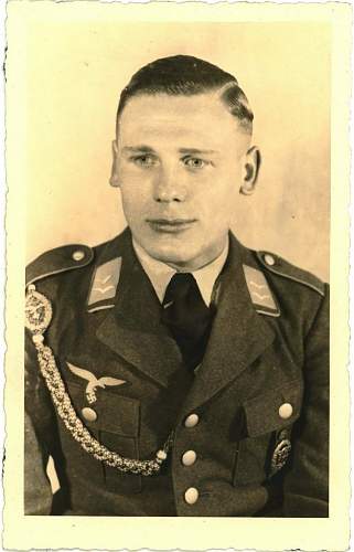 Some portraits of soldiers with Schützenschnur and other things