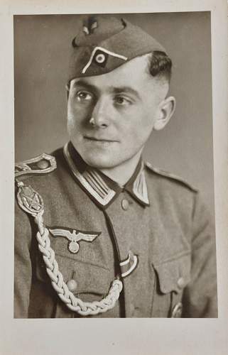 Some portraits of soldiers with Schützenschnur and other things