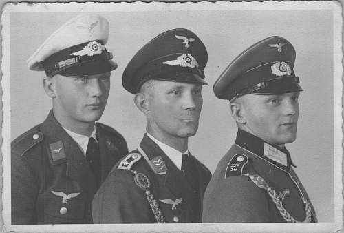 Some portraits of soldiers with Schützenschnur and other things