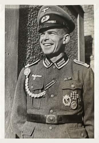 Some portraits of soldiers with Schützenschnur and other things