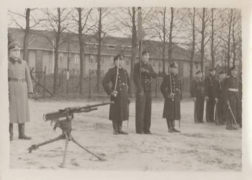 in the photo Hotchkiss m1914 machine gun