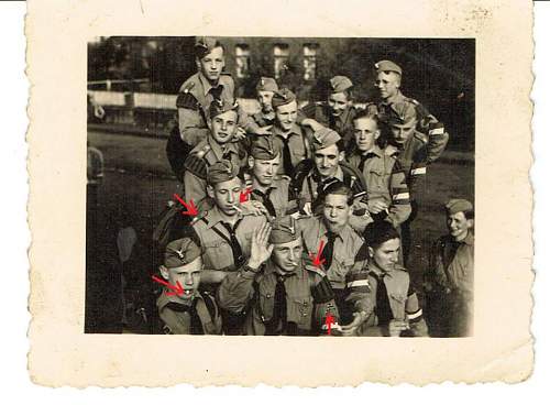 Fake Hitler Youth Photo?