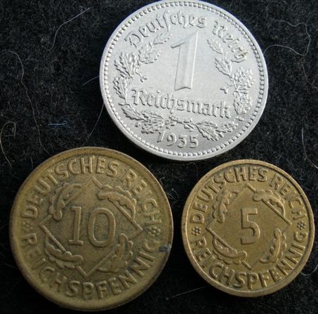 SHOW ME THE MONEY!!! Display your Third Reich related banknotes/money tokens.